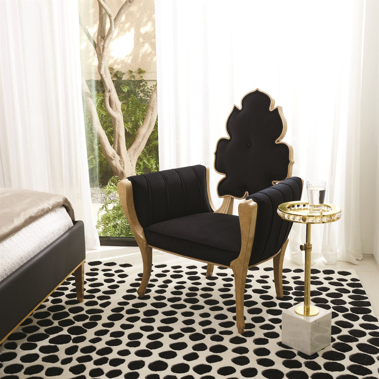 Graffiti Rug - White/ Black - 5 Sizes
