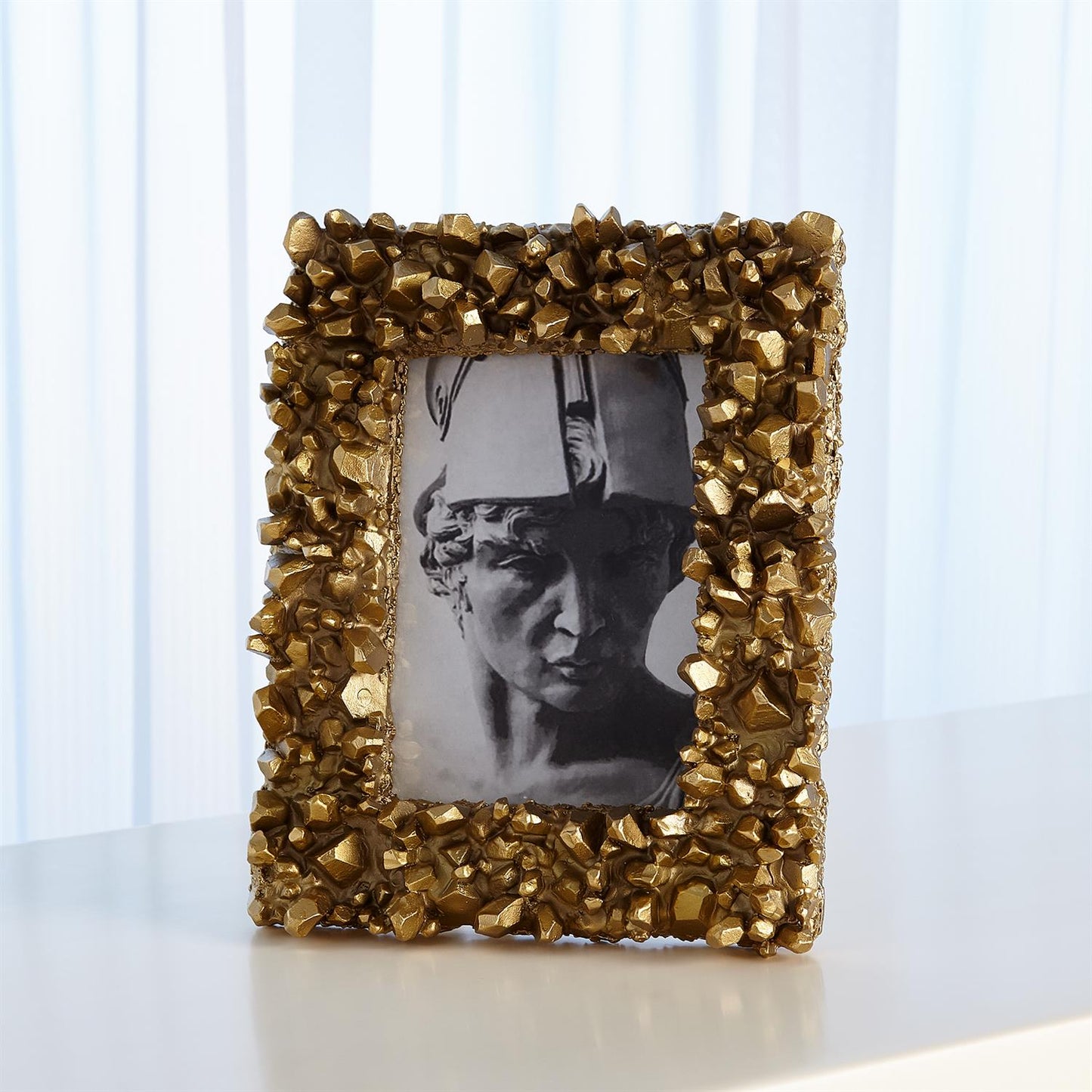 Facet Cluster Frames - Grats Decor Interior Design & Build Inc.