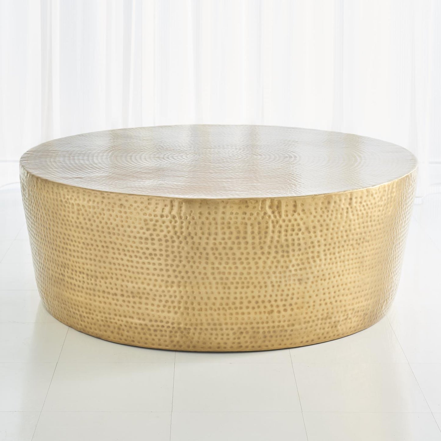 Izmir Hammered 35"Dia/48"Dia Coffee Table - Brass