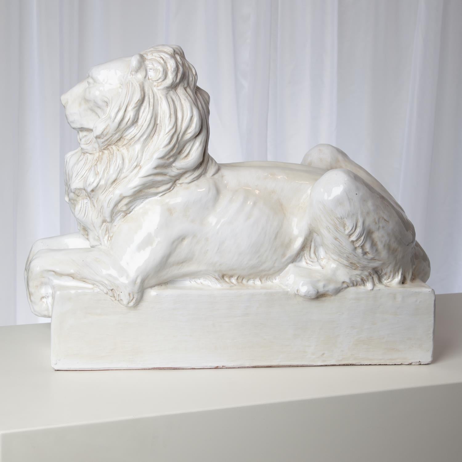 Lion Sculpture - Grats Decor Interior Design & Build Inc.