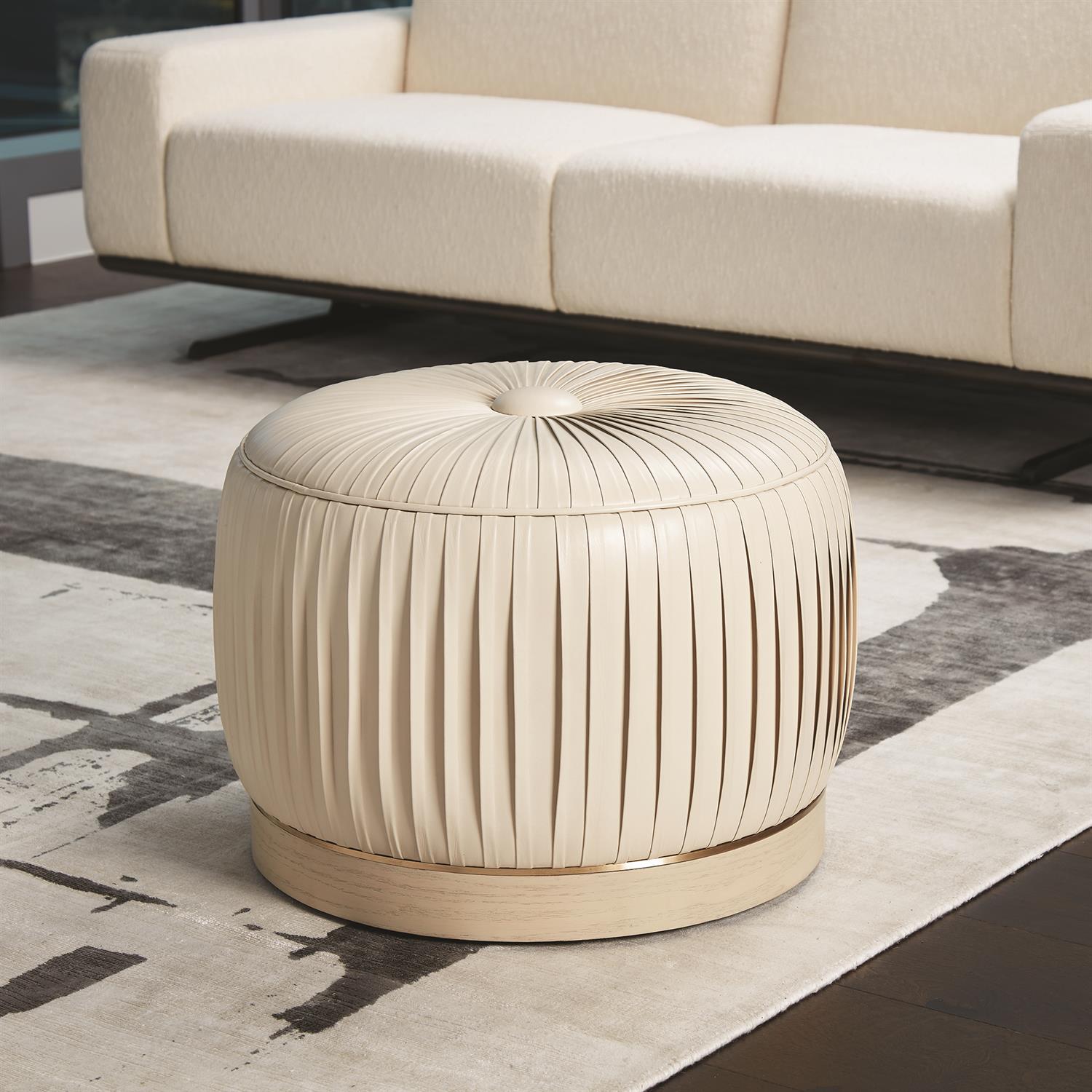 Colette Pouf - Grats Decor Interior Design & Build Inc.