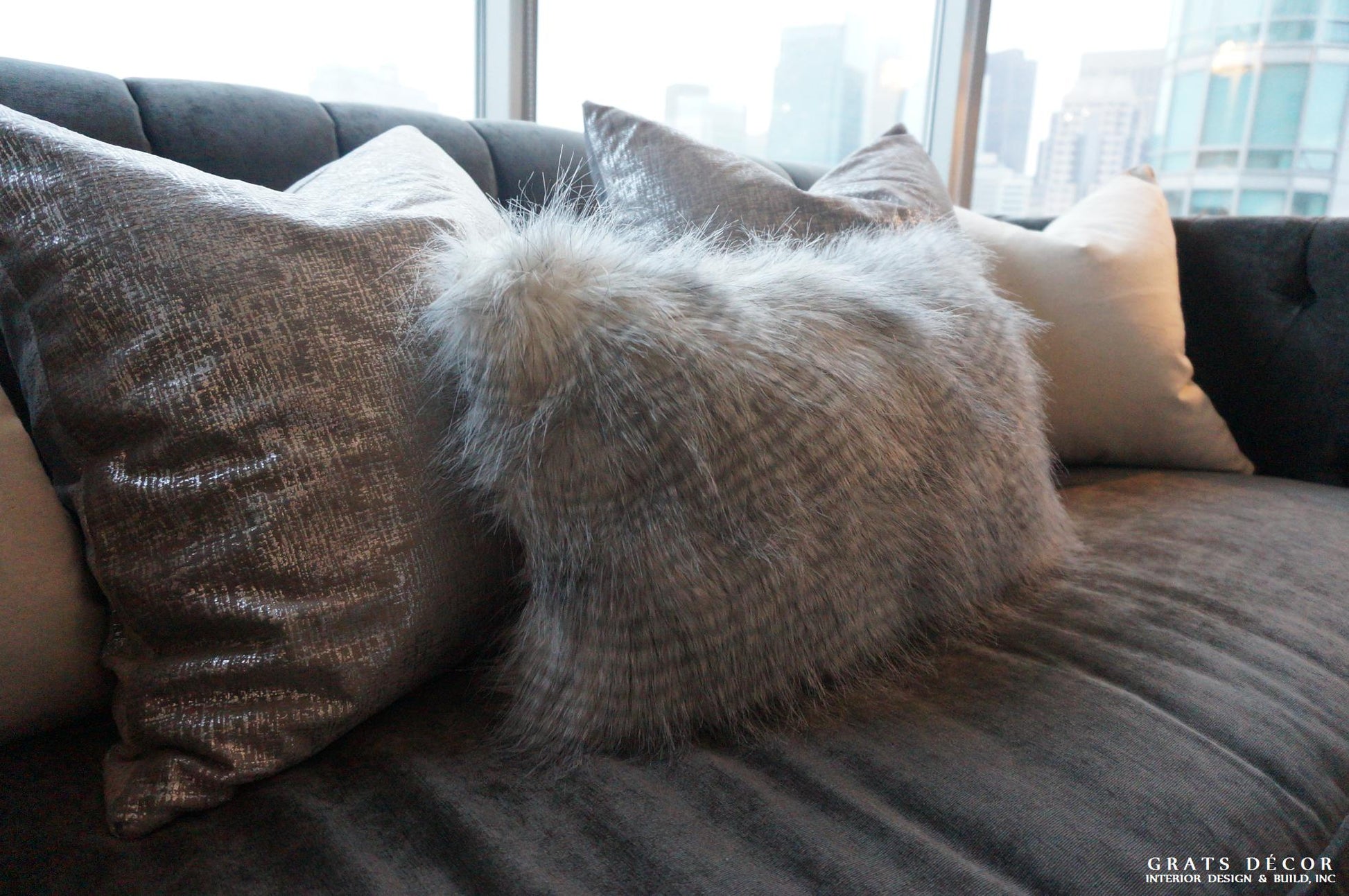 Yerba Buena Living Room - Grats Decor Interior Design & Build Inc.