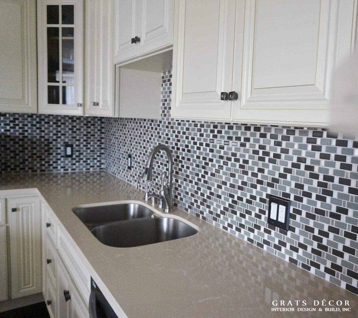 Outer Parkside Kitchen Remodel - Grats Decor Interior Design & Build Inc.