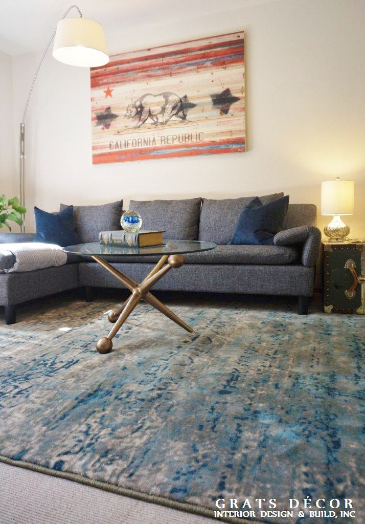 Cow Hollow Livingroom - Grats Decor Interior Design & Build Inc.