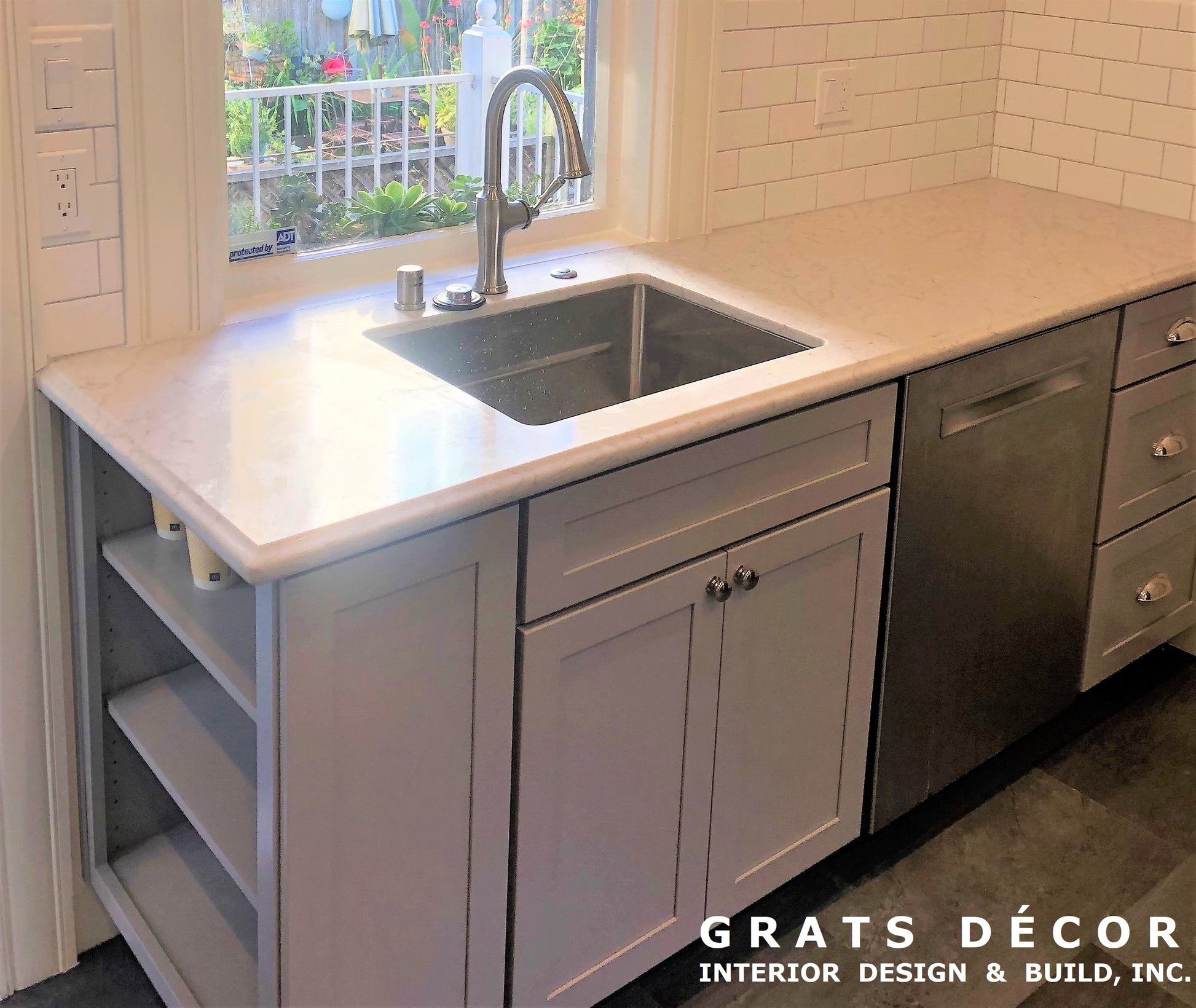 Alamo Square Kitchen - Grats Decor Interior Design & Build Inc.