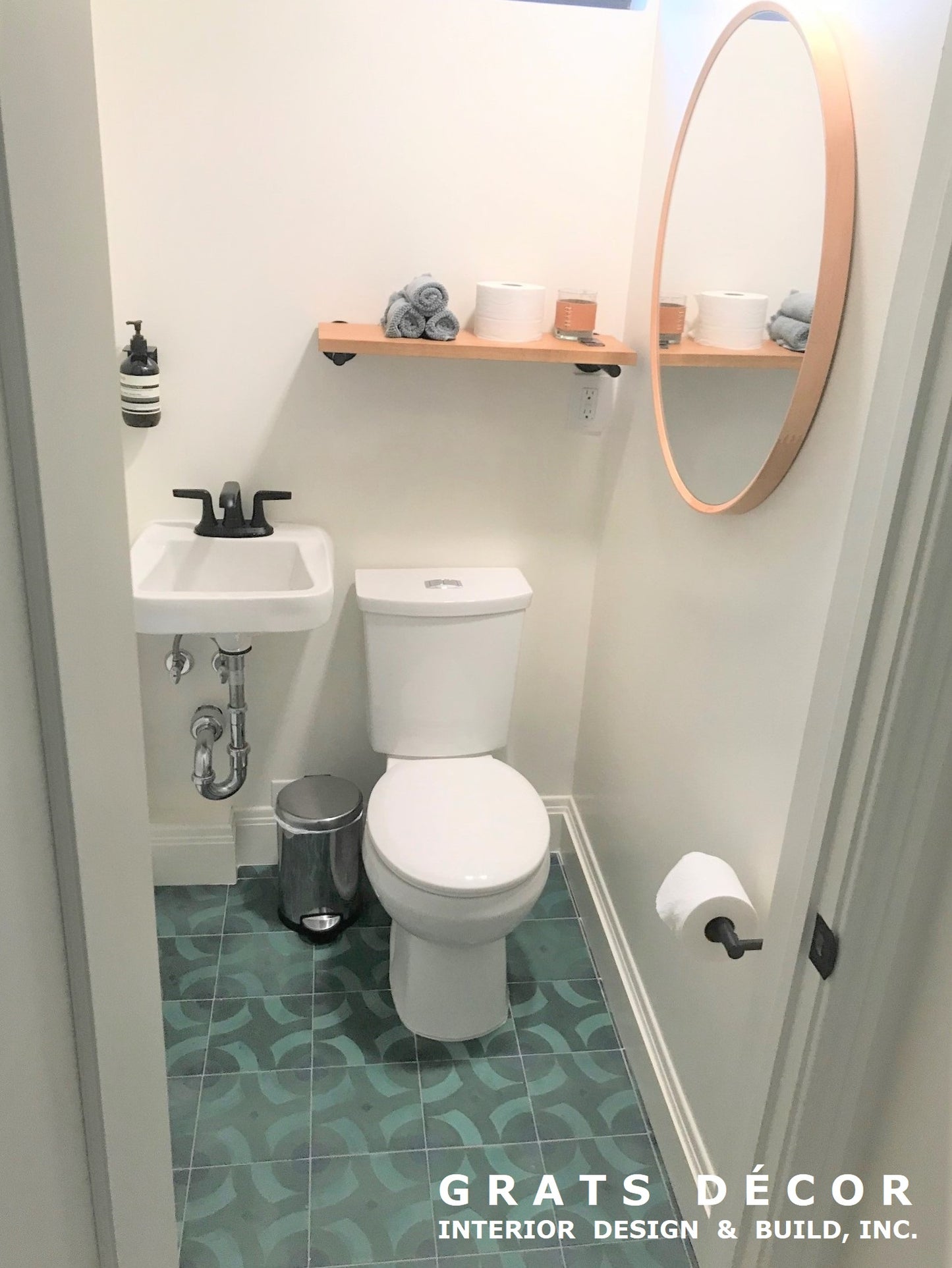 Upper Diamond, Oakland Guest Bathroom