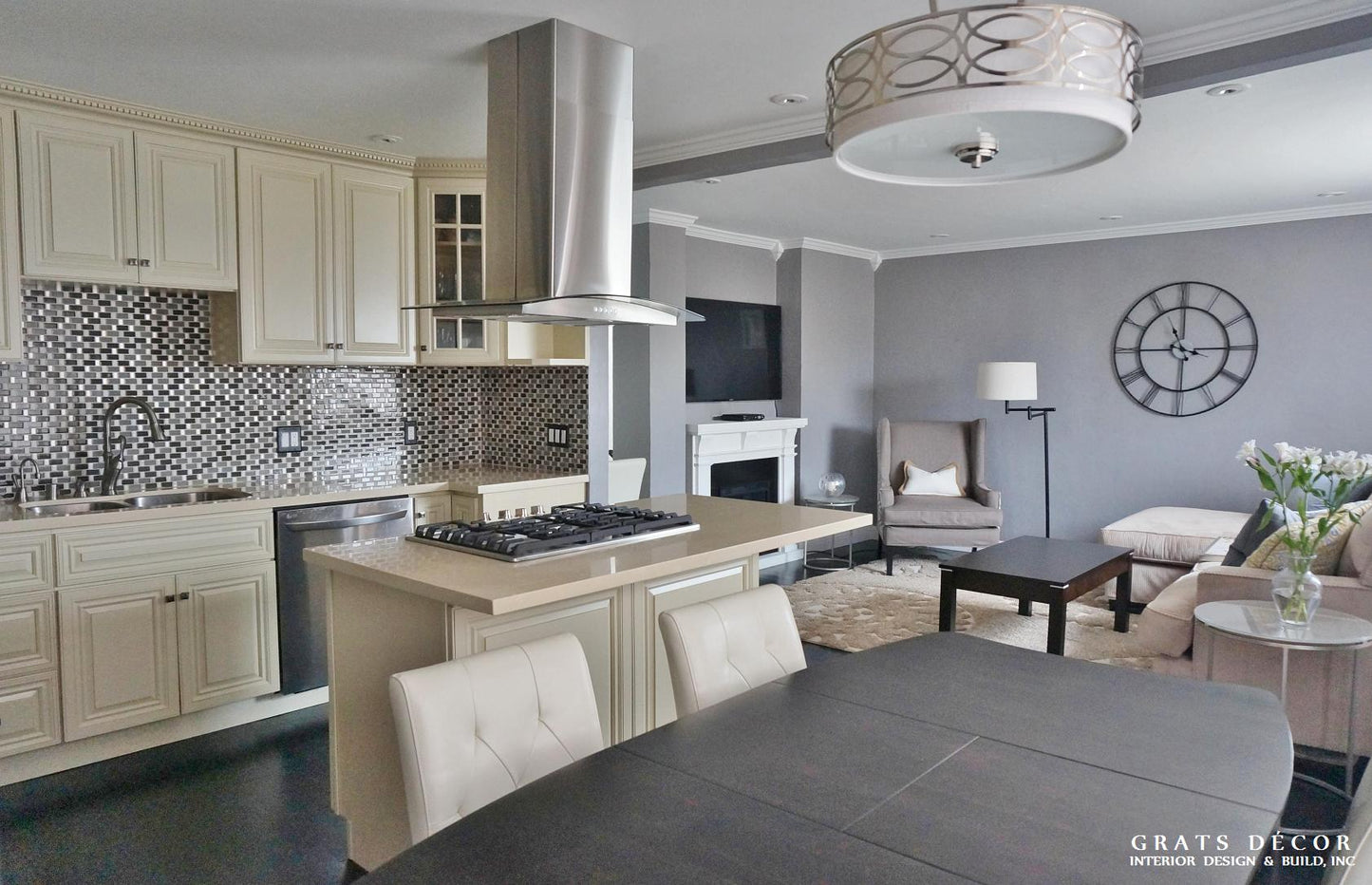 Outer Parkside Kitchen Remodel - Grats Decor Interior Design & Build Inc.